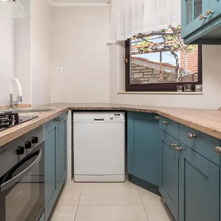 House Obrs Feriehus Mošćenička Draga